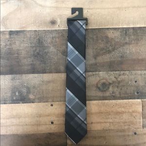 BRAND NEW Mens Express Skinny Tie! Black and Gray